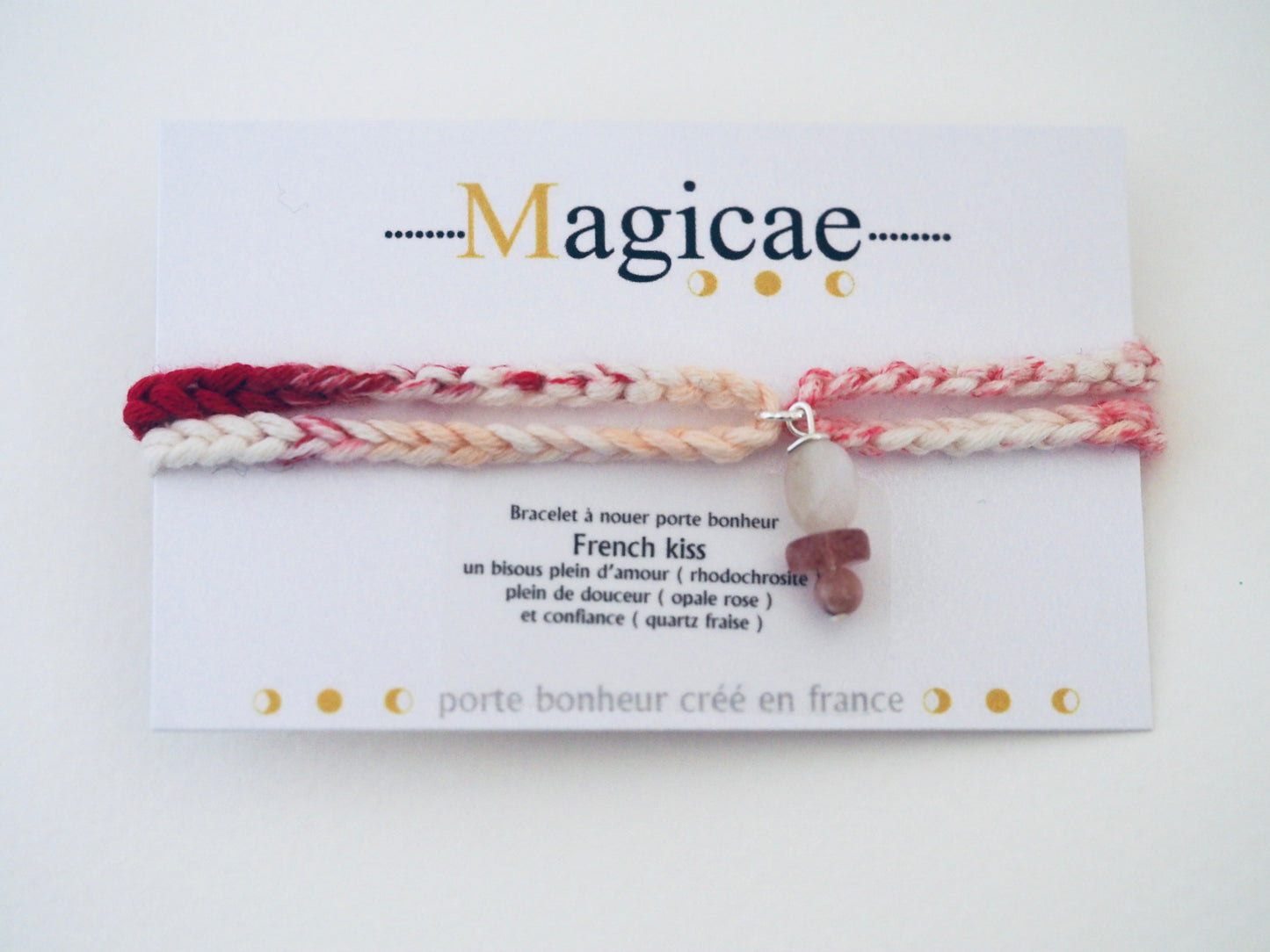 Bracelet porte bonheur a nouer French kiss - Magicae