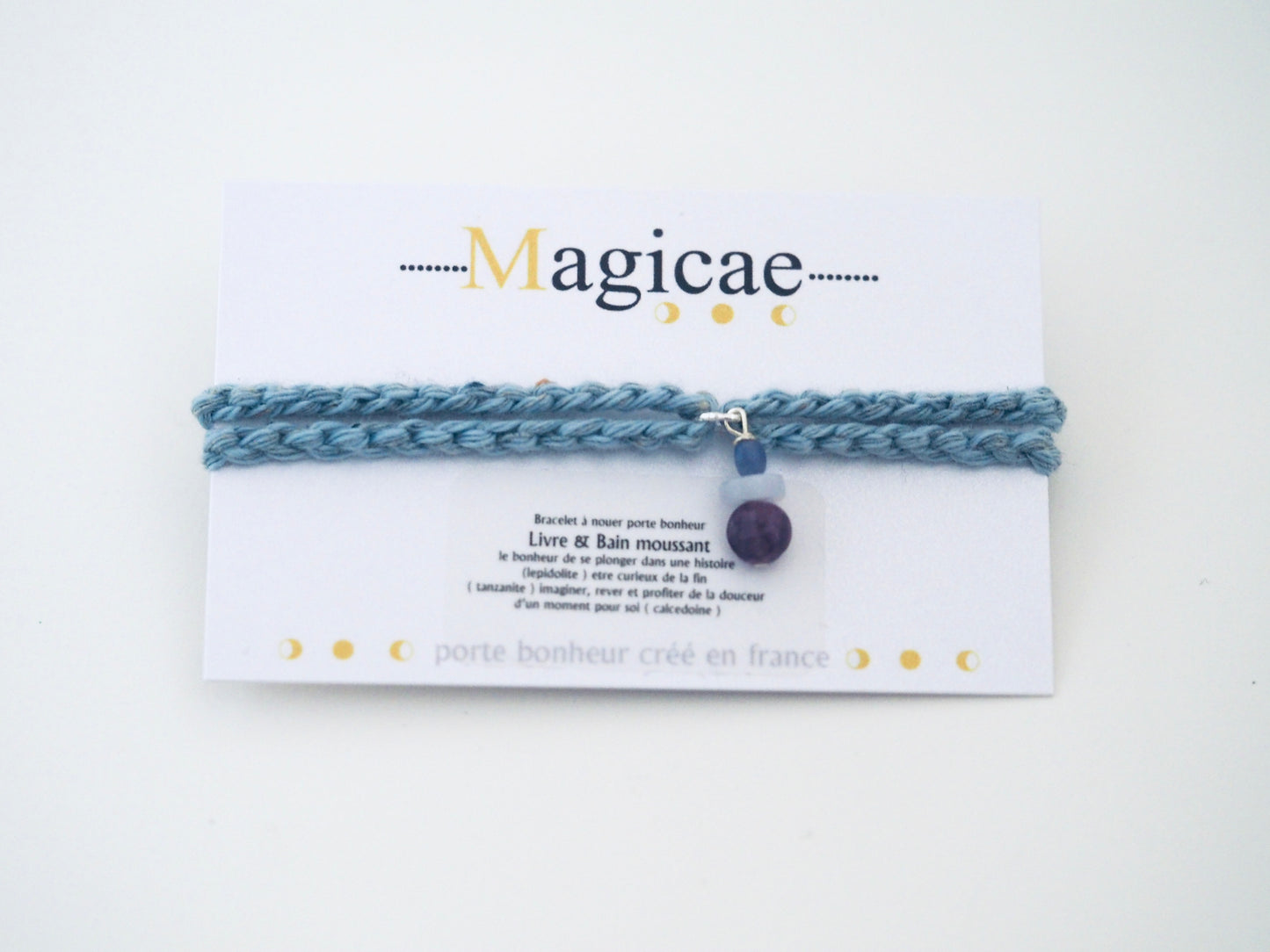 Bracelet porte bonheur a nouer LIVRE & BAIN MOUSSANT - Magicae
