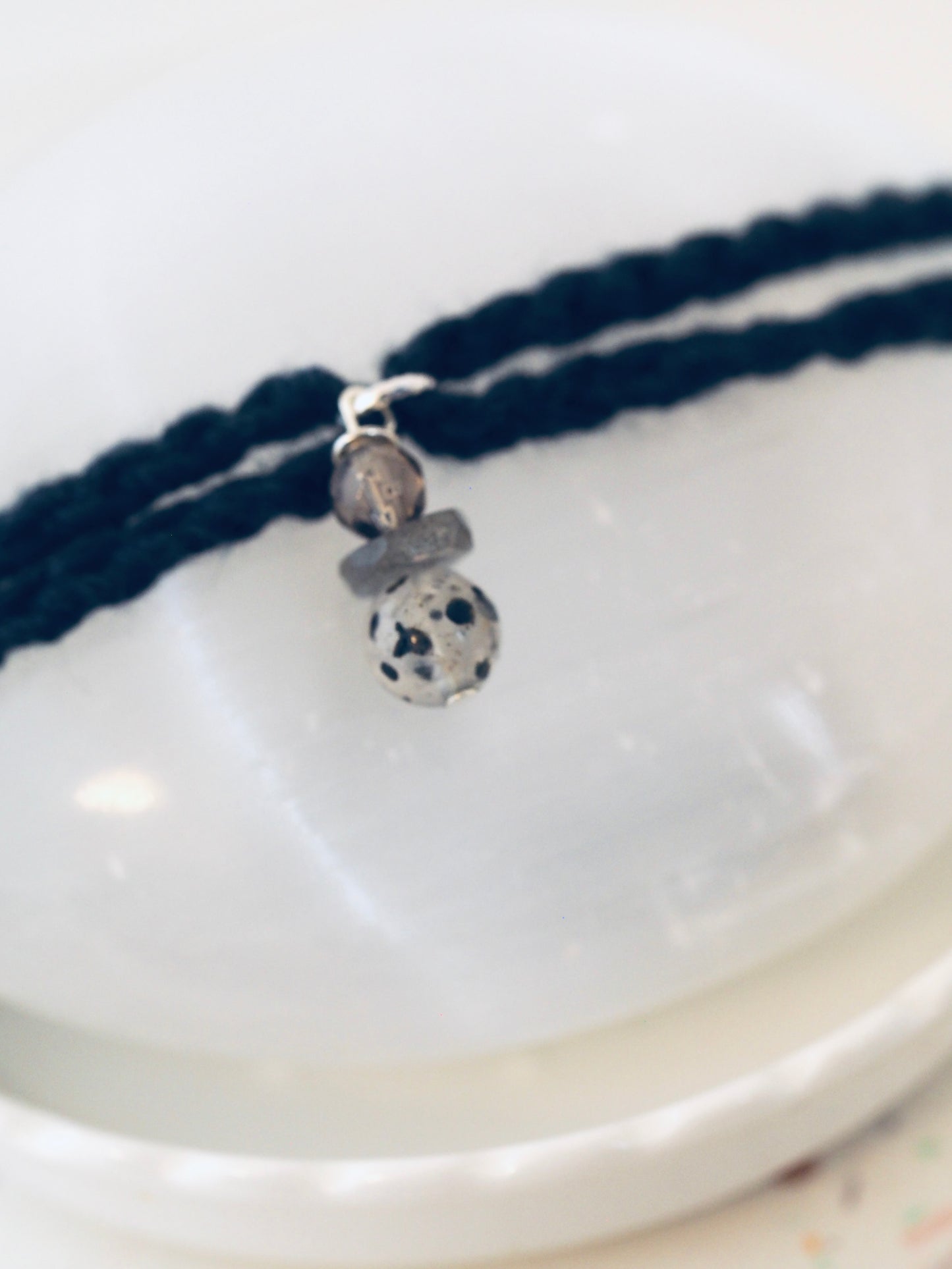 Bracelet porte bonheur a nouer GRAIN DE FOLIE - Magicae