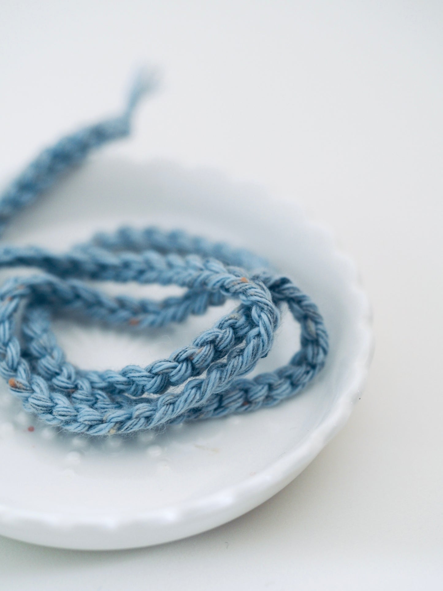 Bracelet porte bonheur a nouer LIVRE & BAIN MOUSSANT - Magicae