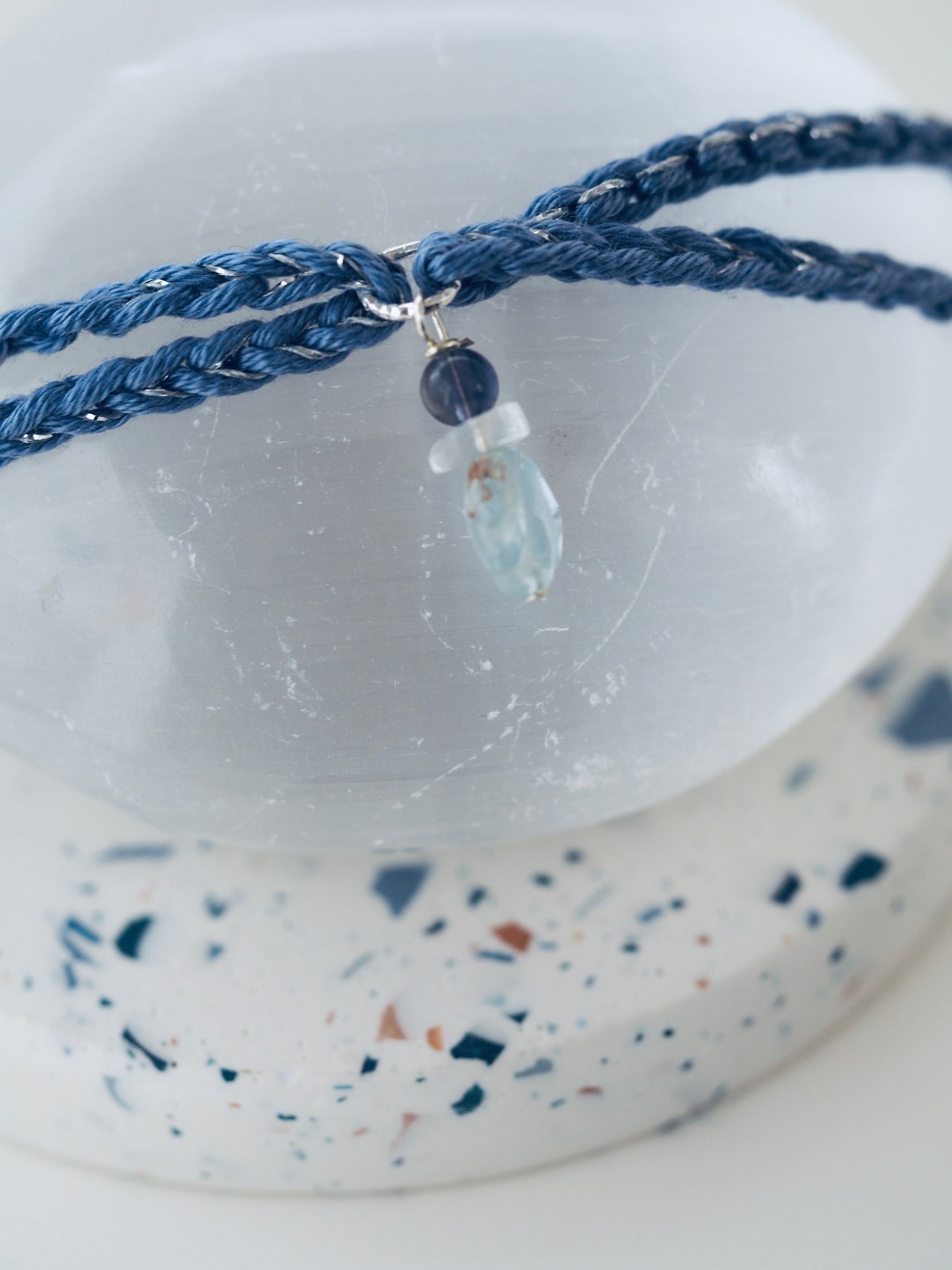 Bracelet porte bonheur a nouer Un bol d’air frais - Magicae