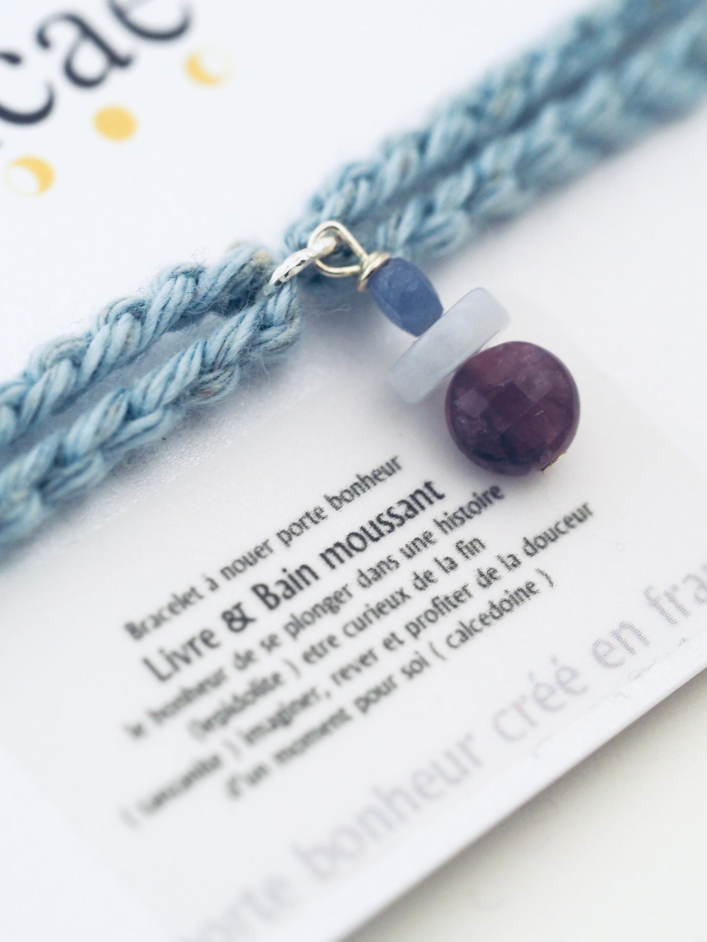 Bracelet porte bonheur a nouer LIVRE & BAIN MOUSSANT - Magicae