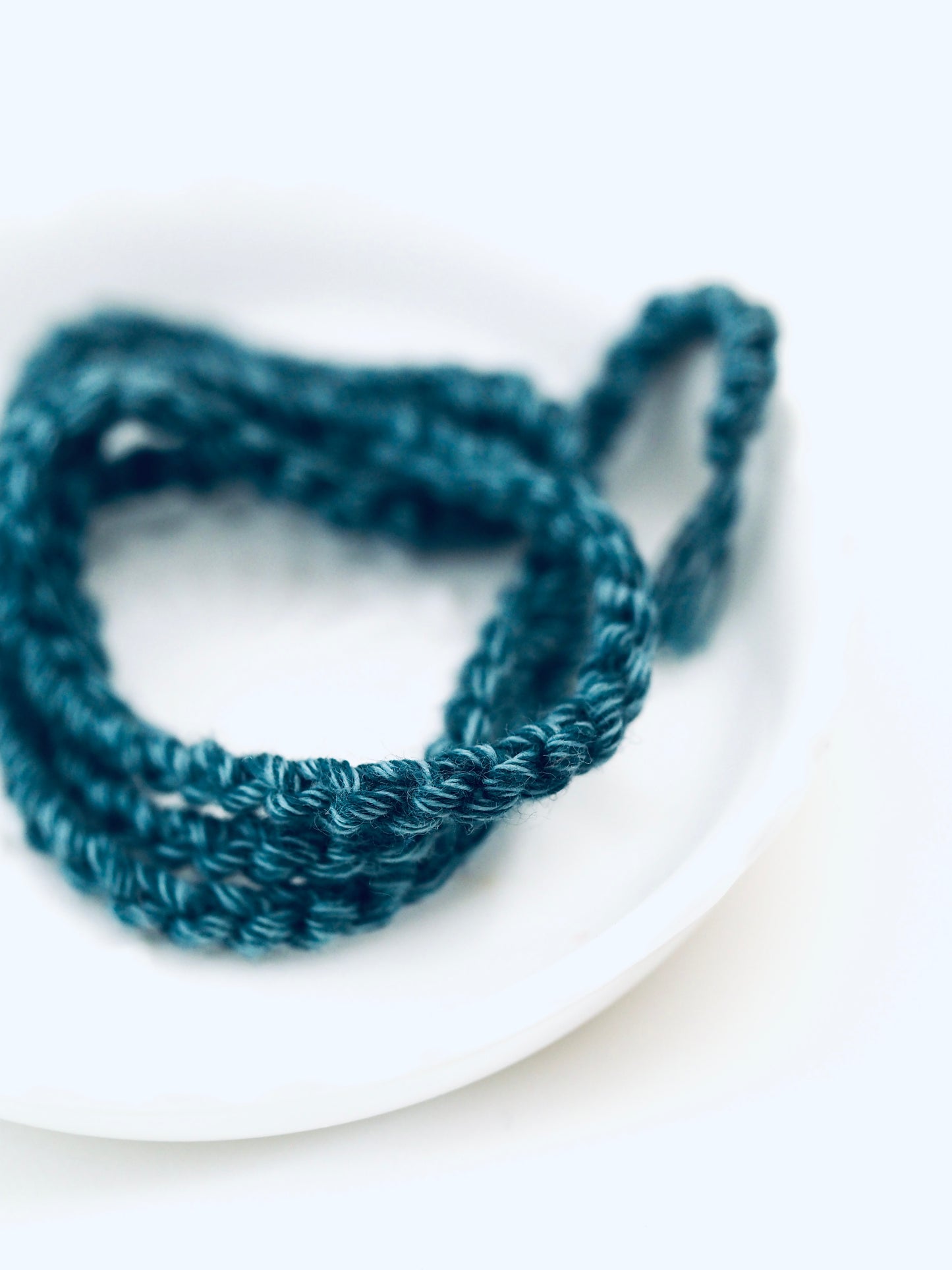 Bracelet porte bonheur a nouer SOUVENIRS D’ENFANCE - Magicae