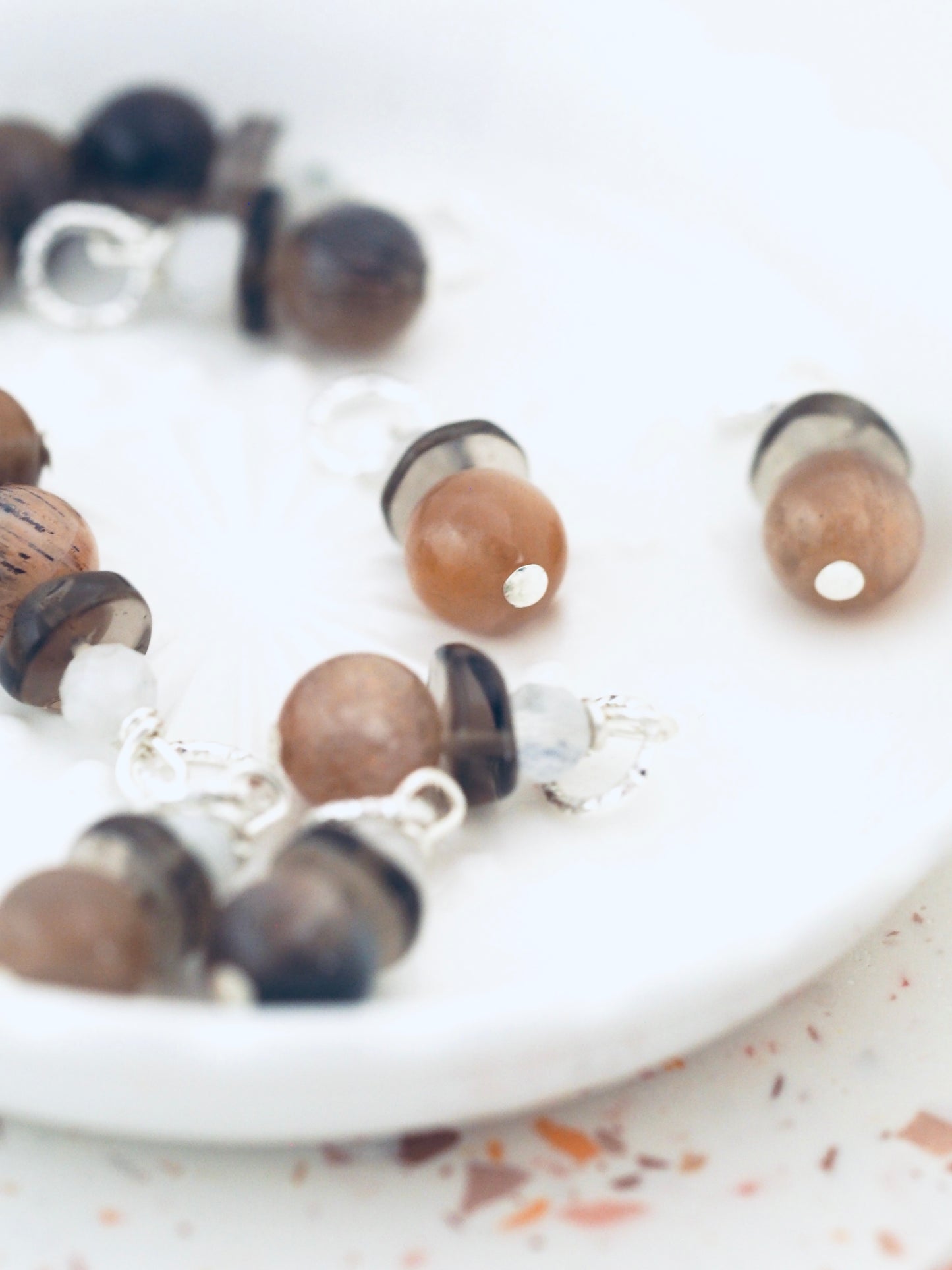 Bracelet porte bonheur a nouer PLUIE D’ÉTOILES FILANTES - Magicae