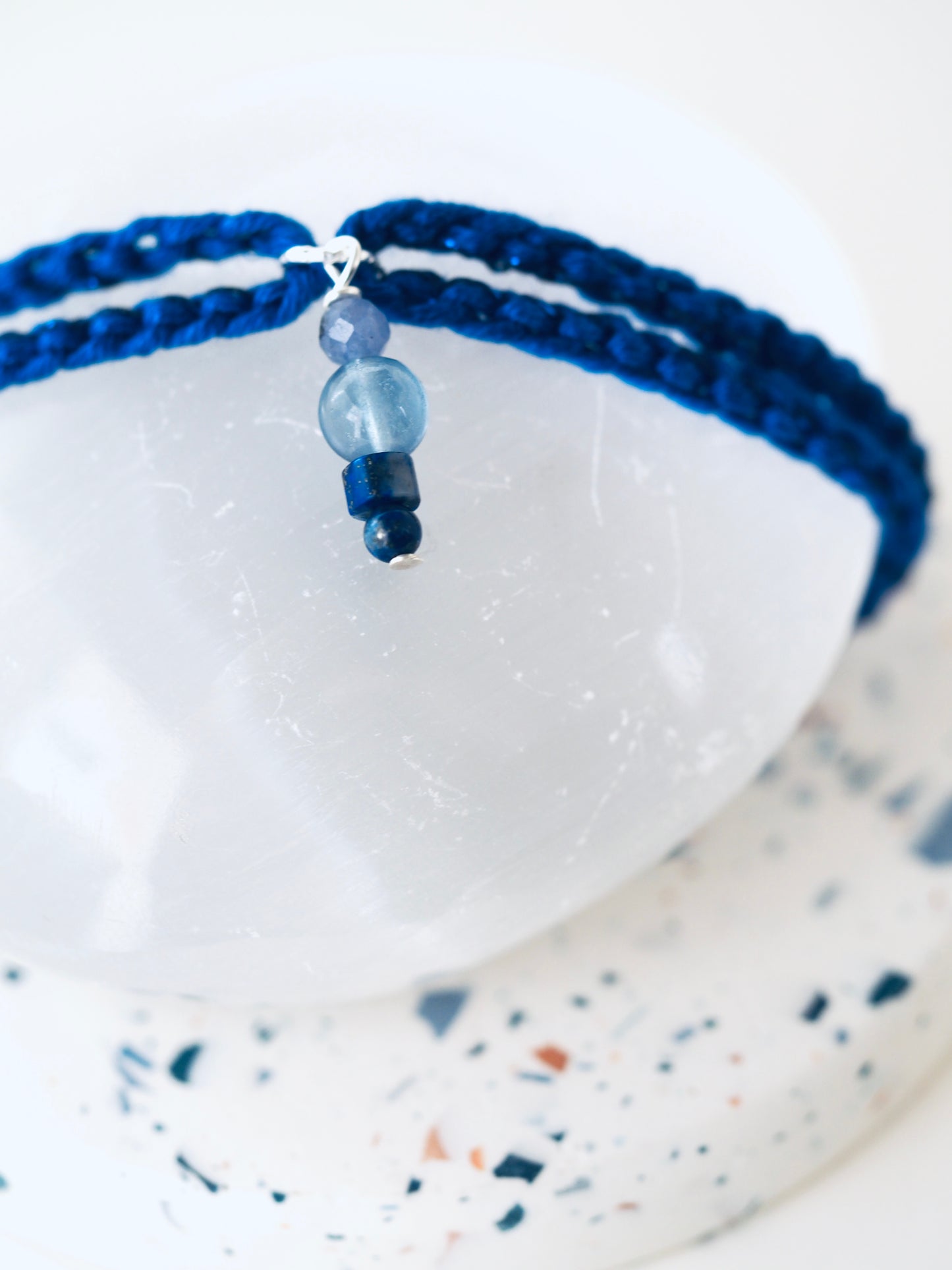Bracelet porte bonheur a nouer Quelle année formidable ! - Magicae