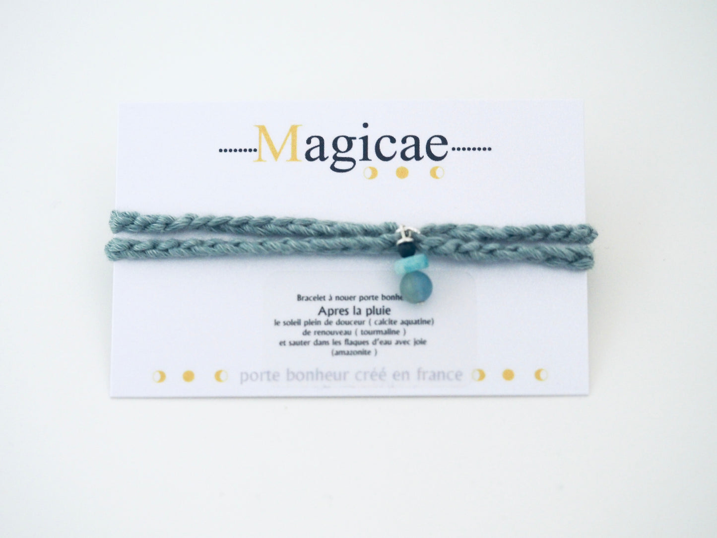 Bracelet porte bonheur a nouer APRÈS LA PLUIE - Magicae