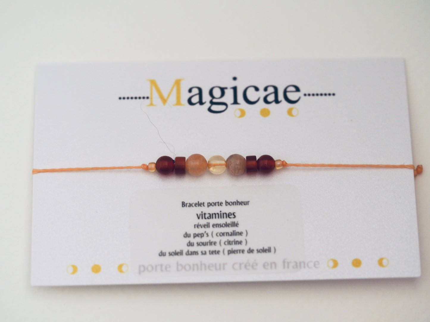 bracelet porte bonheur VITAMINES