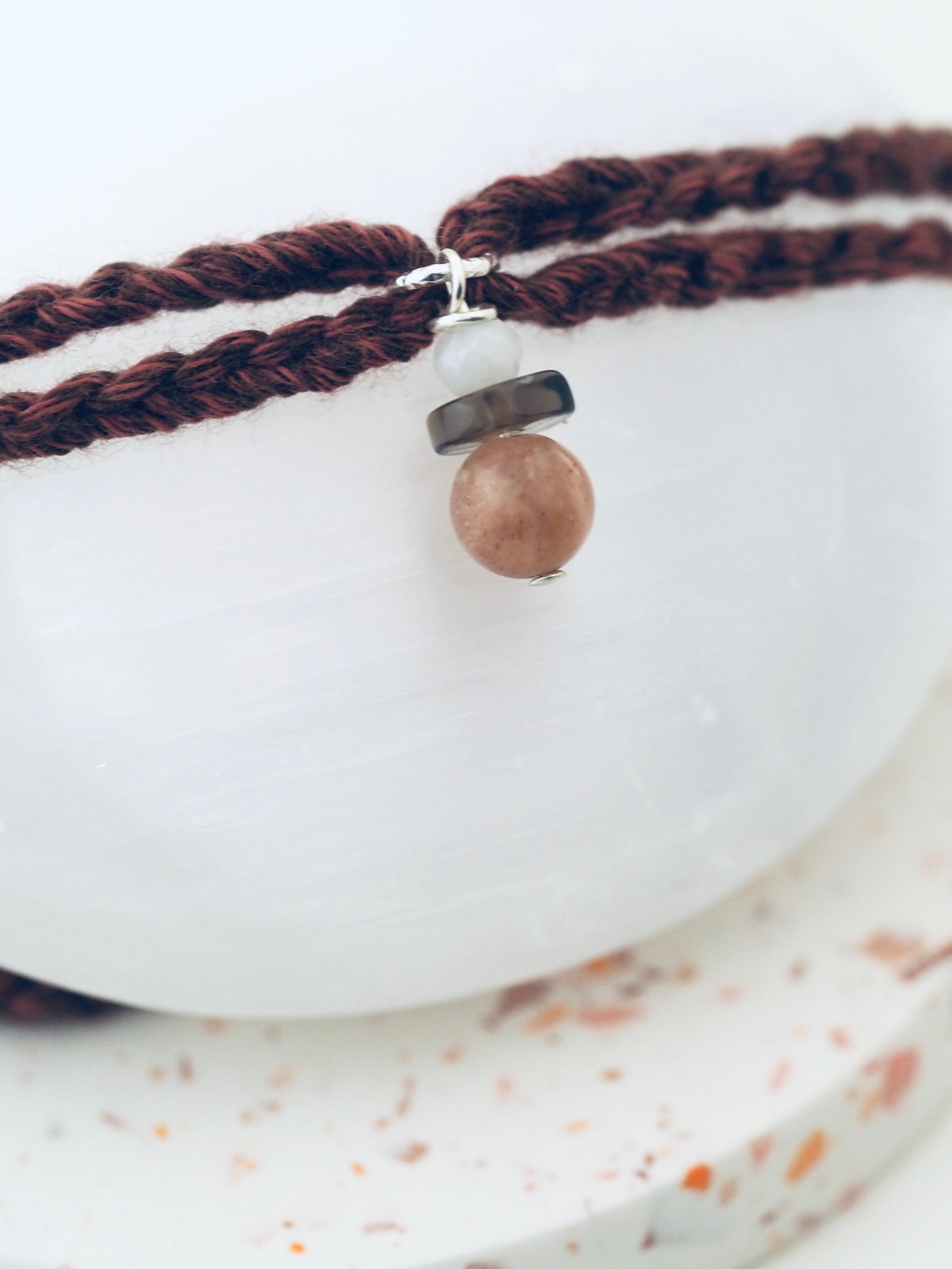 Bracelet porte bonheur a nouer PLUIE D’ÉTOILES FILANTES - Magicae