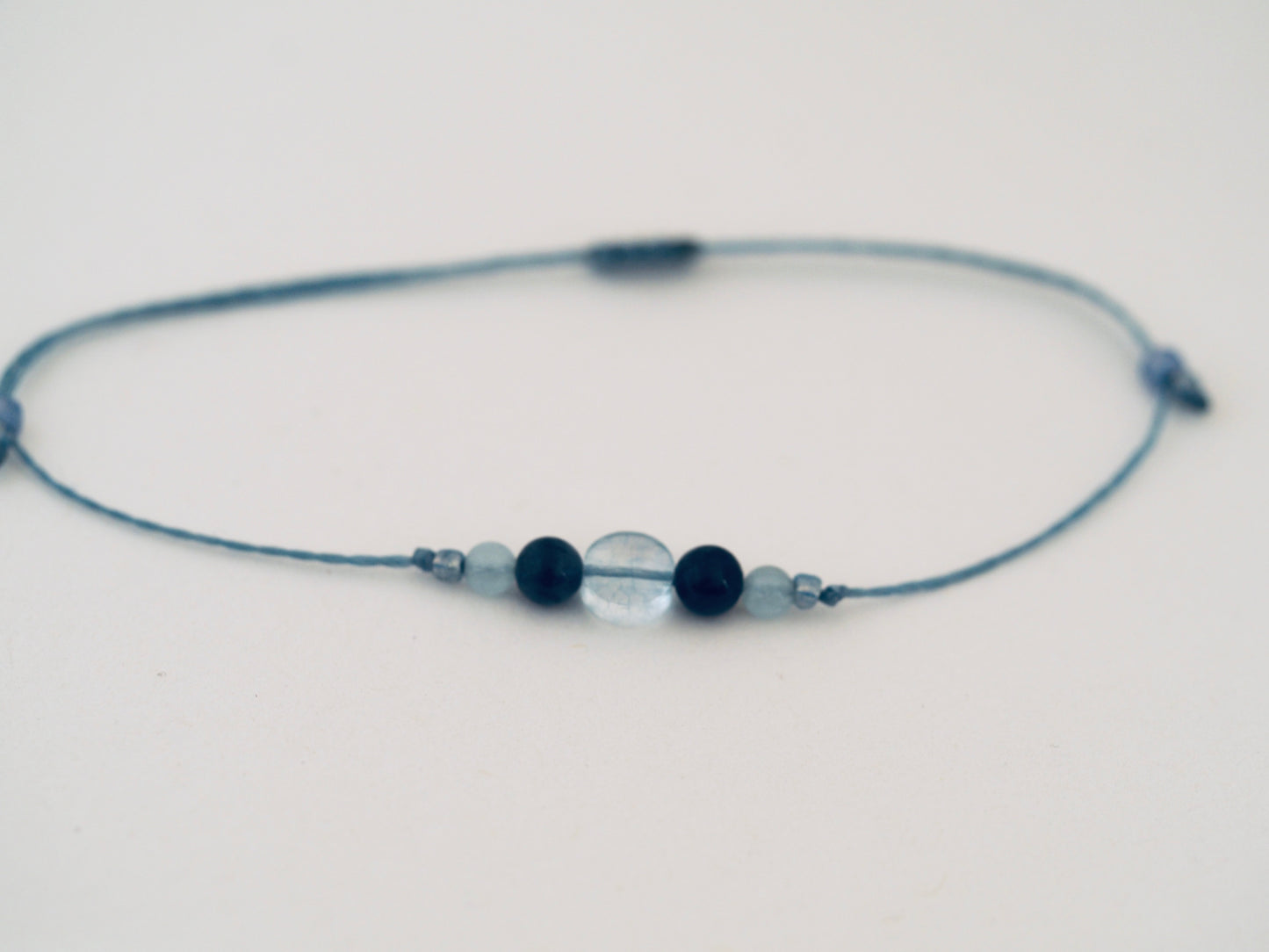 bracelet porte bonheur QUELQUE CHOSE DE BLEU - Magicae
