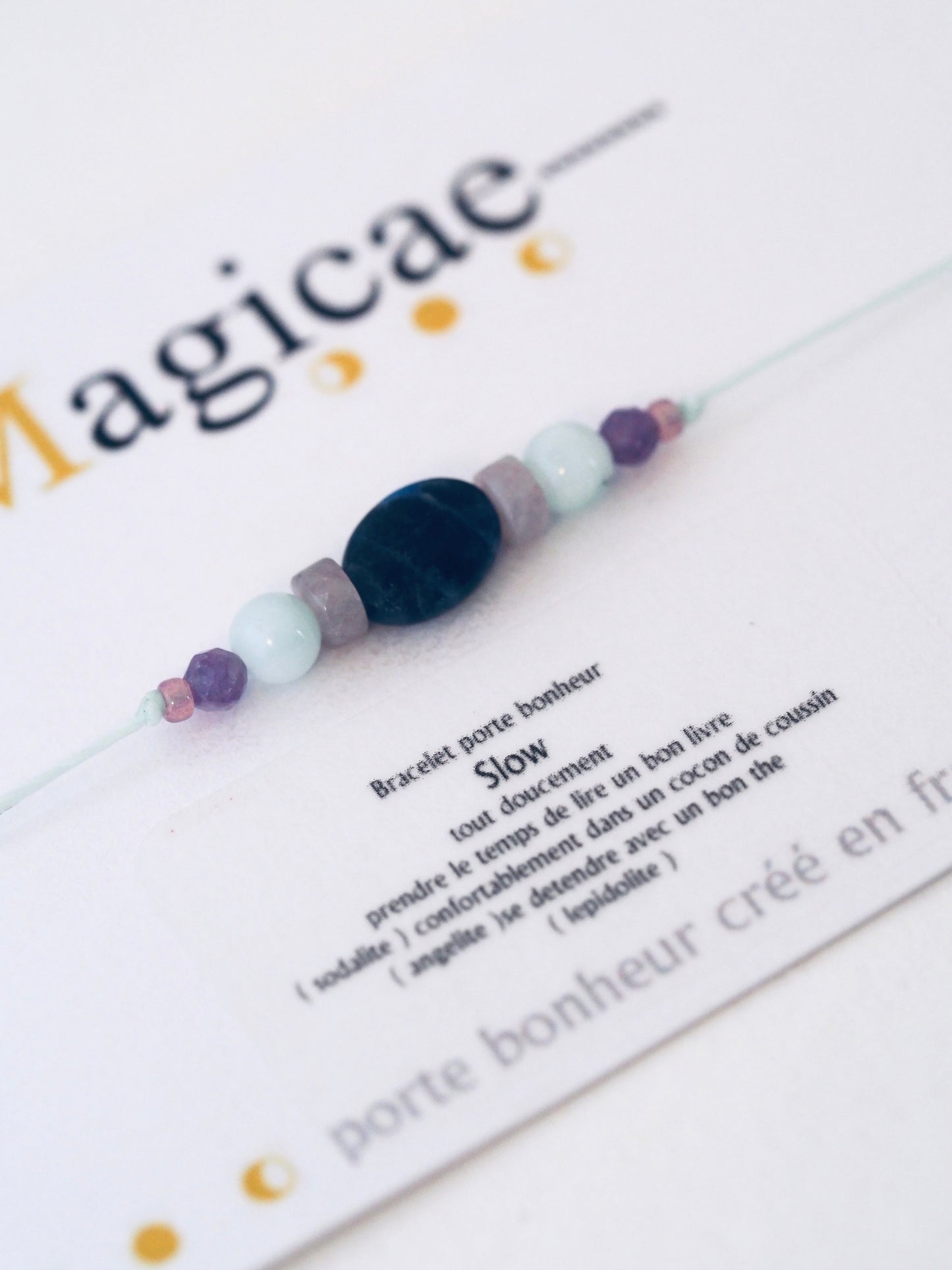 Bracelet porte bonheur SLOW - Magicae