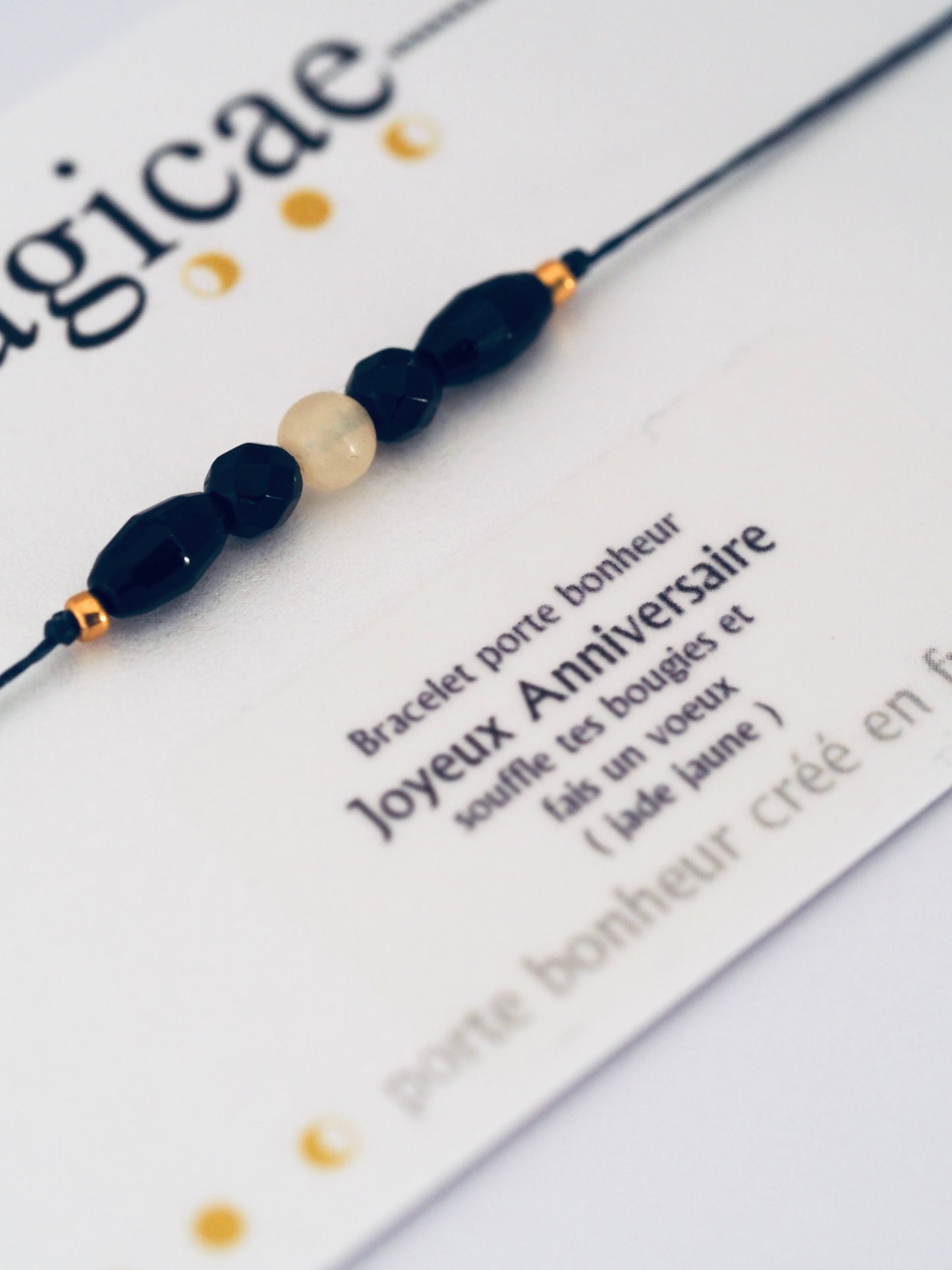 Bracelet porte bonheur . Joyeux anniversaire - Magicae