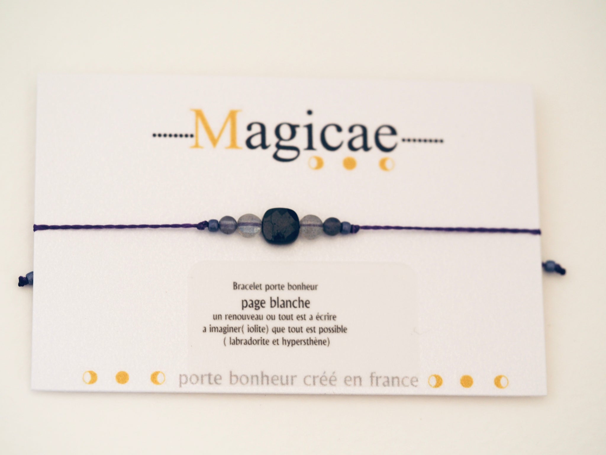 Bracelet porte-bonheur  page blanche - Magicae