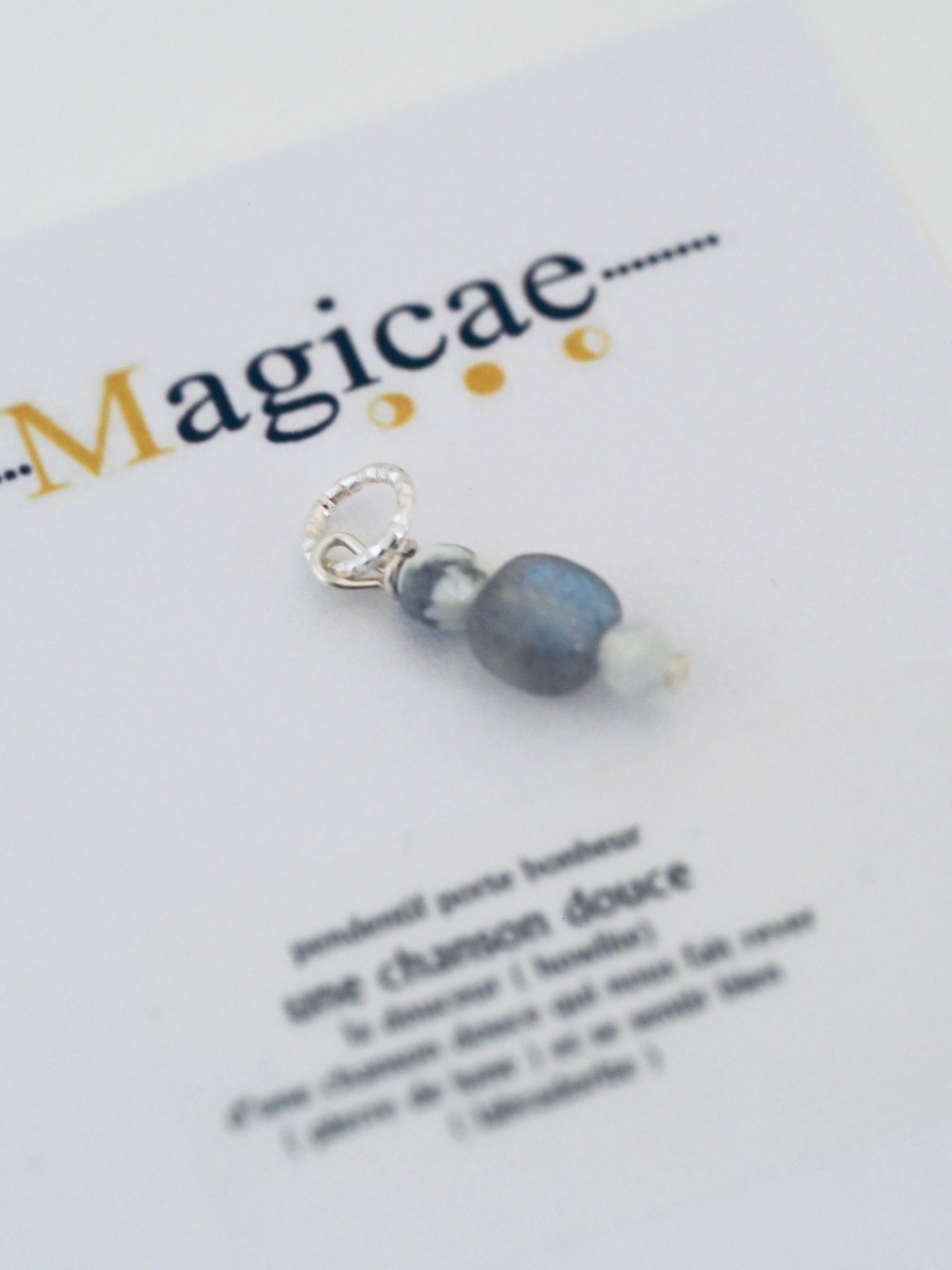 Petit pendentif Une chanson douce - Magicae