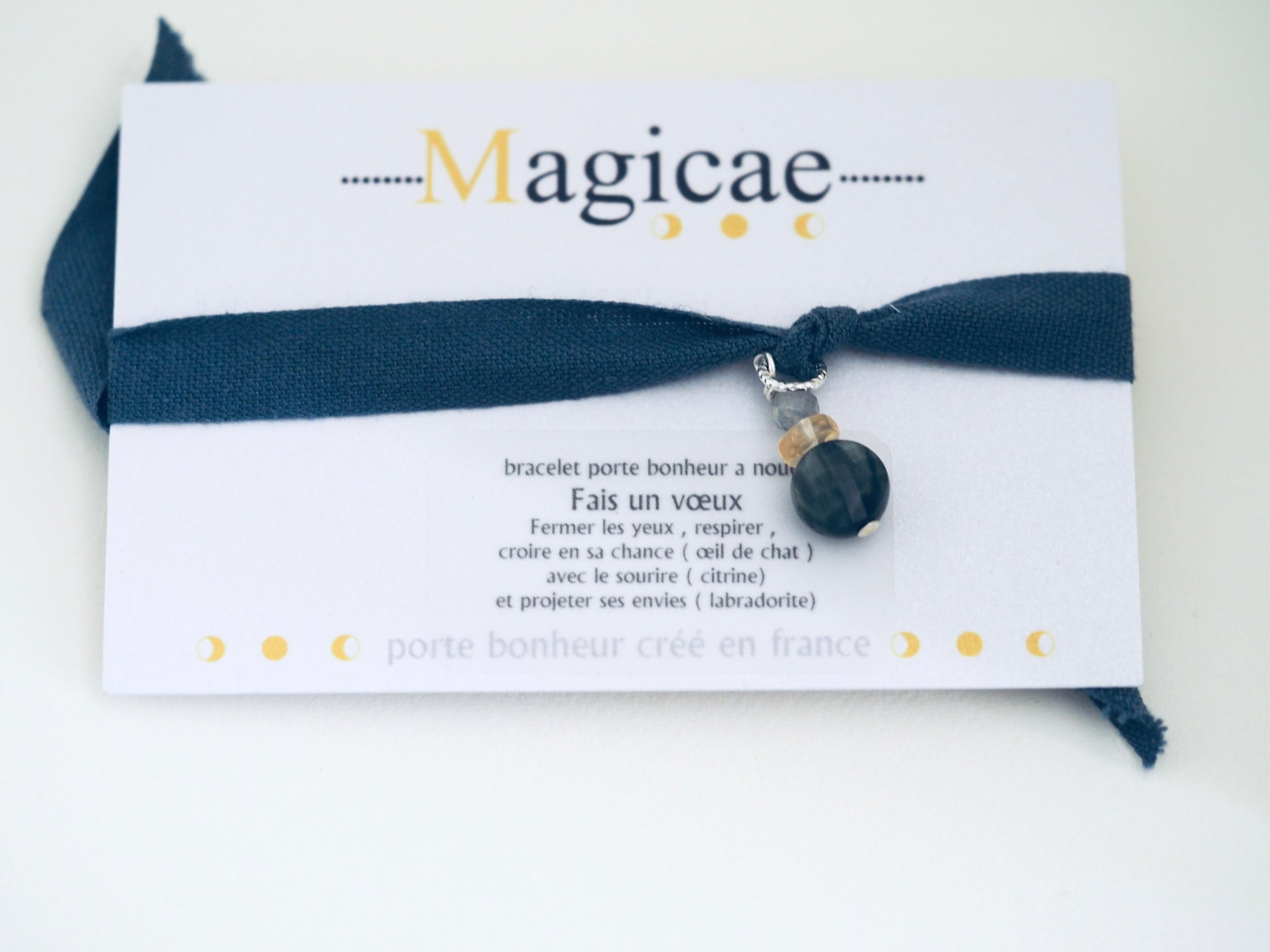 Bracelet porte bonheur a nouer fais un vœu - Magicae