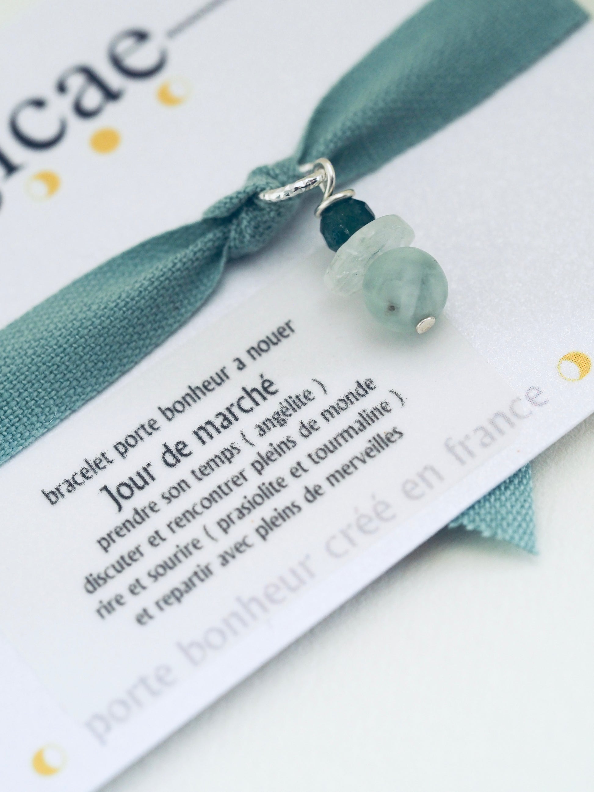 Bracelet porte bonheur a nouer JOUR DE MARCHÉ - Magicae