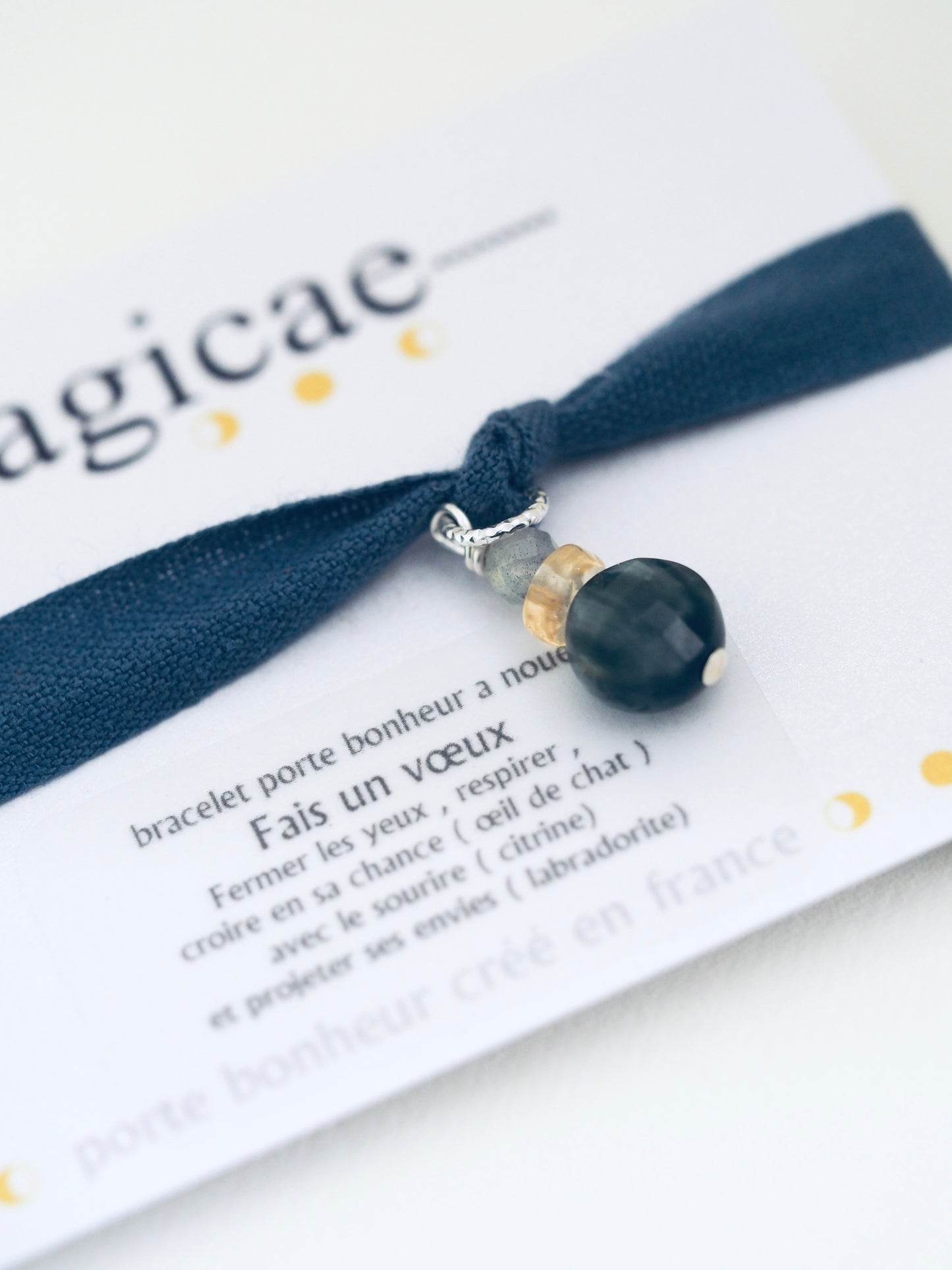 Bracelet porte bonheur a nouer fais un vœu - Magicae