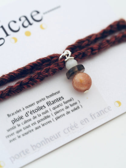 Bracelet porte bonheur a nouer PLUIE D’ÉTOILES FILANTES